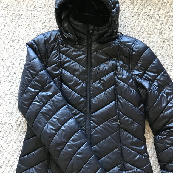 Woman's Tek Gear Puff Jacket - Picture 4 of 7